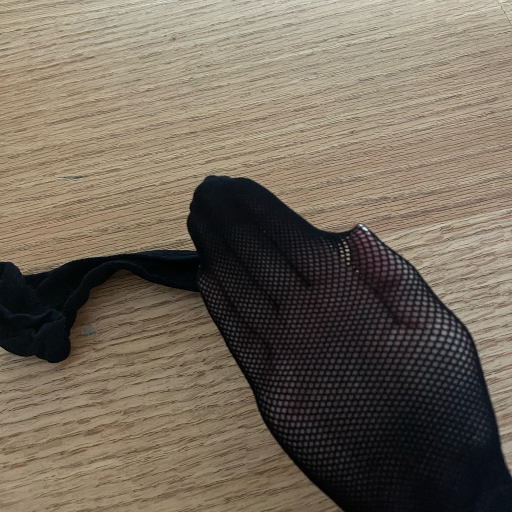 Fishnet ankle socks - Picture 3 of 3